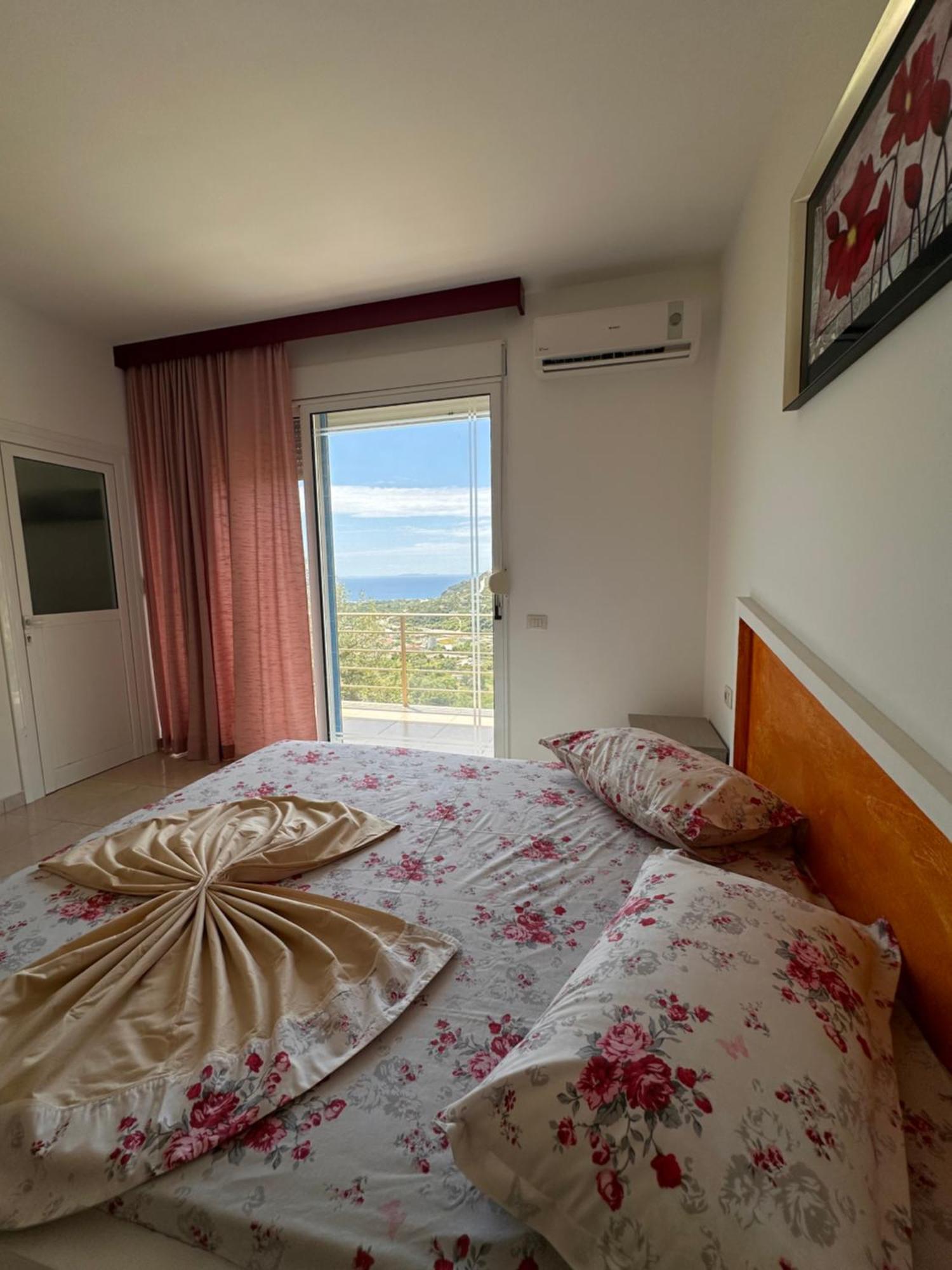 Kavalieri Hotel Borsh